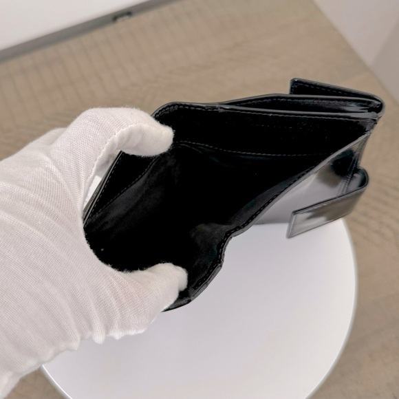 Prada Black Patent Compact Wallet - Picture 9 of 10